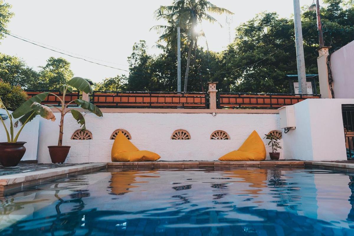Mong Bungalows Kuta  Экстерьер фото